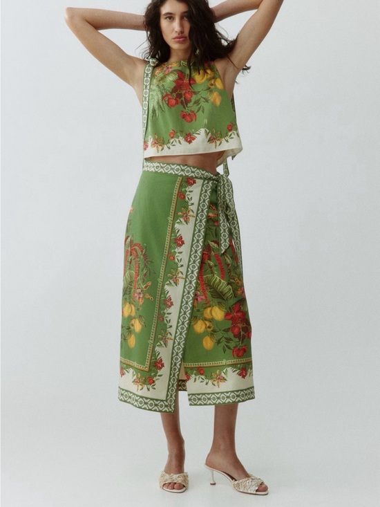H&M Dresses & Skirts - H&M Wrap Midi Skirt Size XS